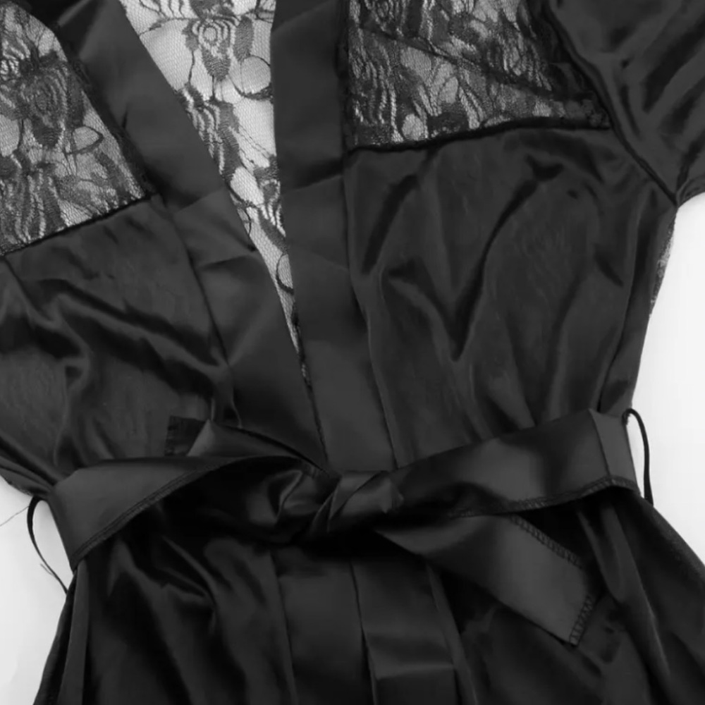 Black Lace Robe - Picture 1 of 3